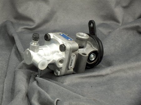 Zawór sterujący przyczepy Wabco 470 015 252 0
