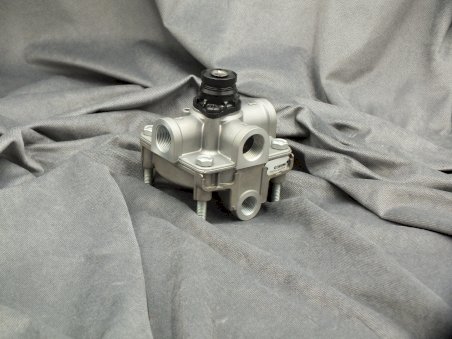 Zawór sterowania przyczepą Wabco 973 011 000 0